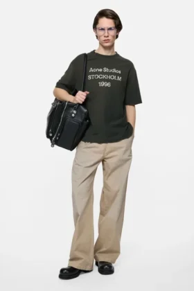 Camiseta con logotipo estampado