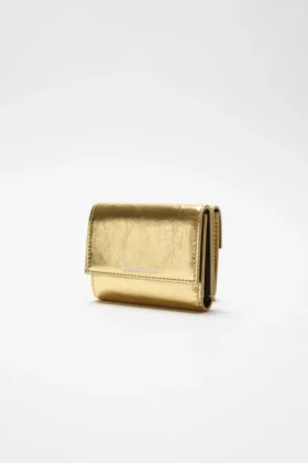 Cartera de piel de tres pliegues