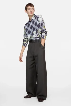 Pantalones entallados con diseño en espiga