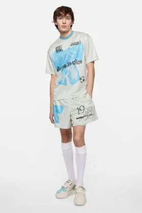 Camiseta gráfica estilo camiseta deportiva