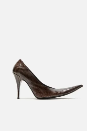 Zapatos de salón de punta afilada con estampado de lagarto